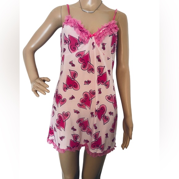 Pink heats nightie & NWT white fluffy slippers - Picture 1 of 8